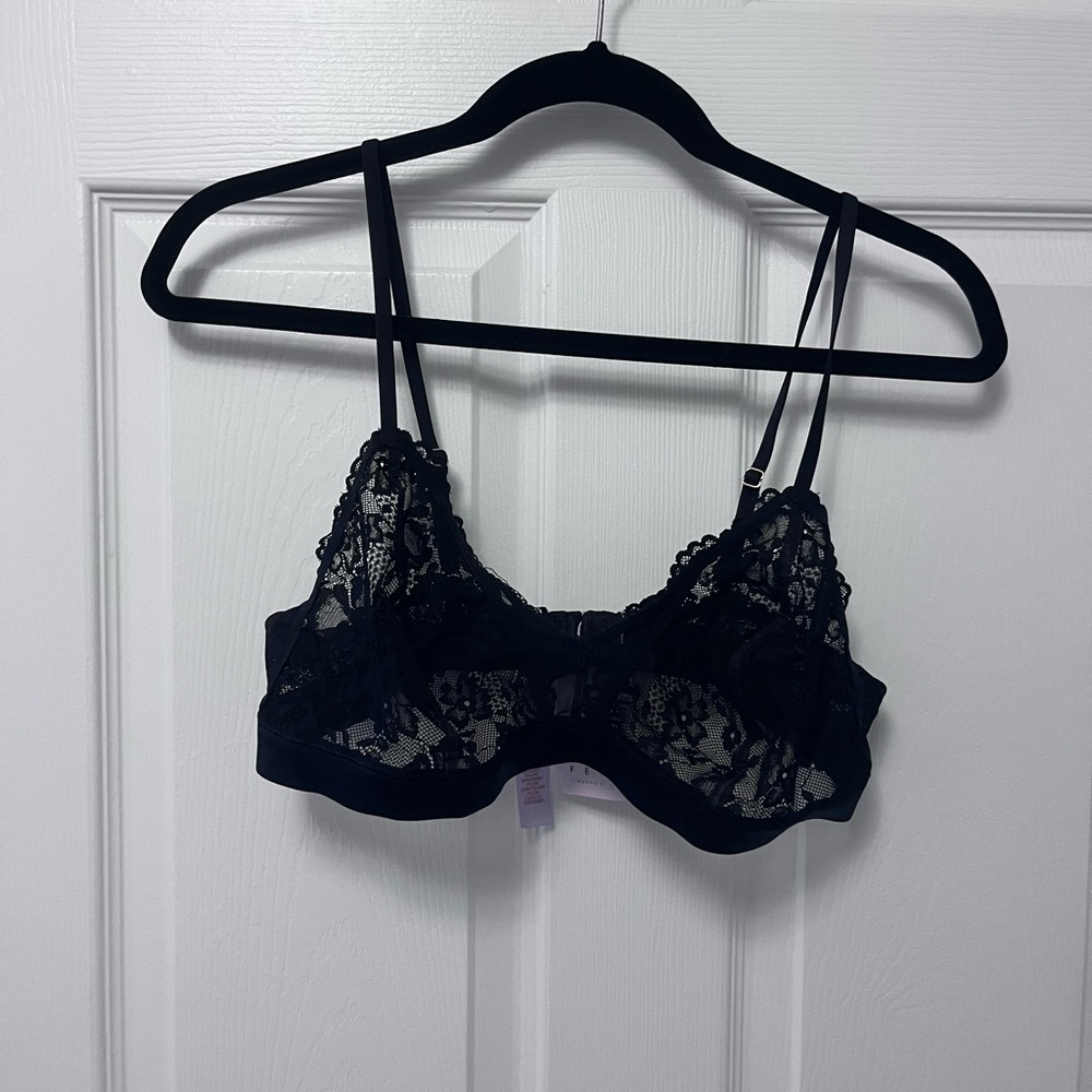 SAVAGE X FENTY FLORAL LACE AND MESH BRALETTE - Picture 4 of 10